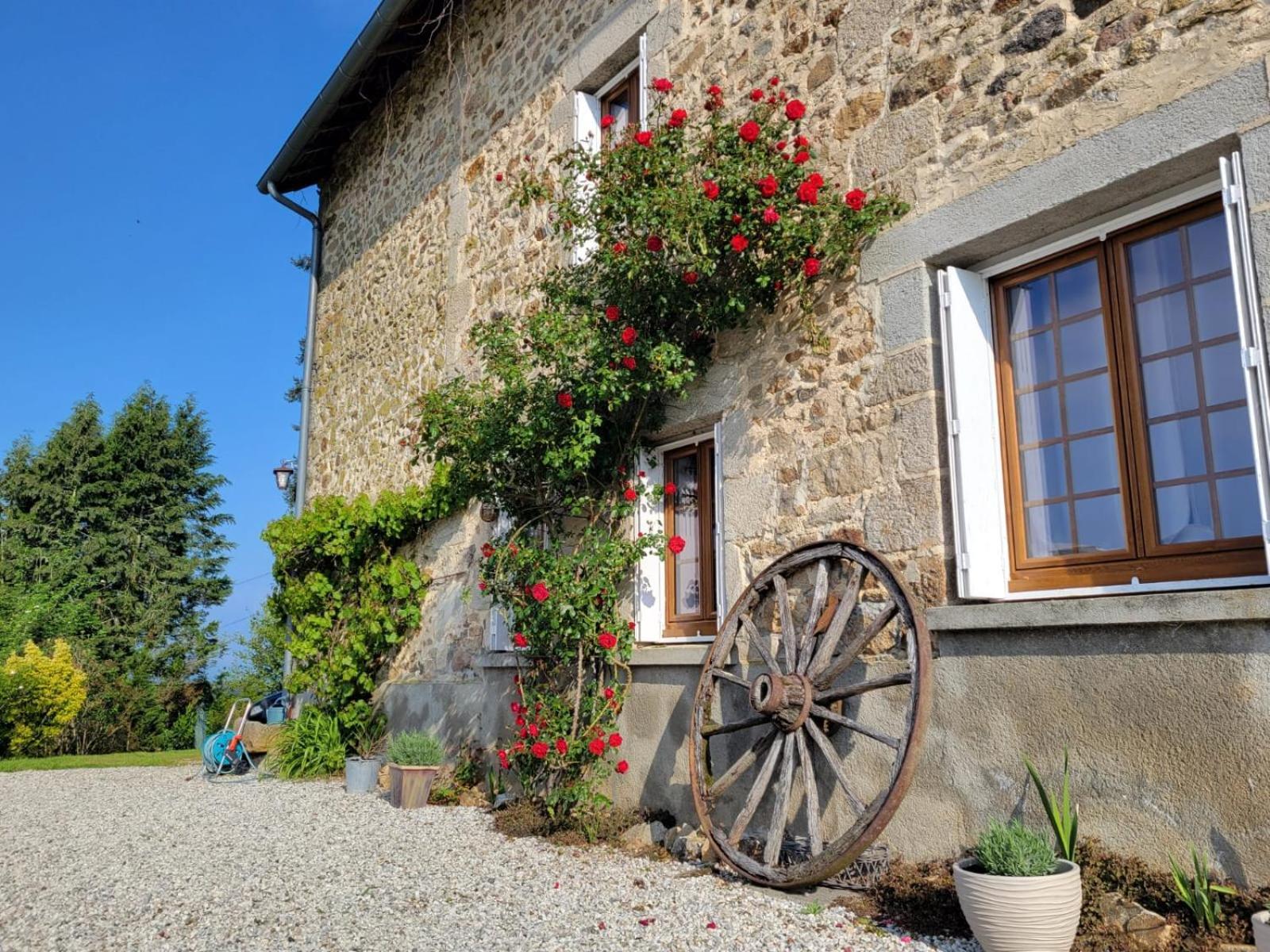 Chambre D'Hotes Le Puy Maury オニュ エクステリア 写真